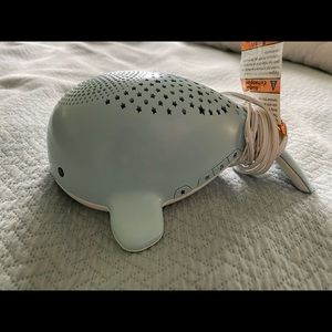 VTECH WYATT THE WHALE NIGHTLIGHT & SOOTHER